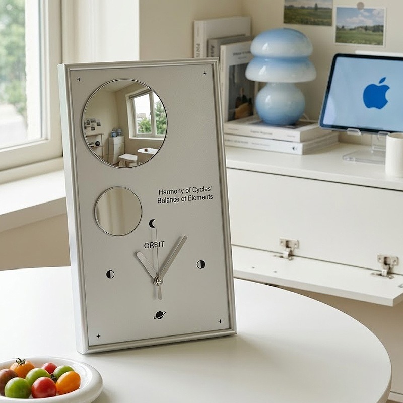 Magnetic Attraction Wall Clock - огляд і ціна Luxury Lifestyle Photography